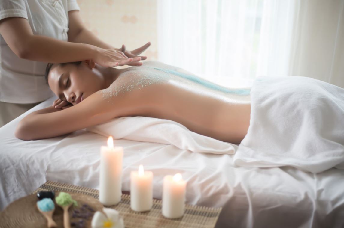 CopperWynd's tweet photo. Take some time to pamper yourself with our midweek spa special. Enjoy a 50-minute amethyst massage or facial with a glass of champagne for just $95 ($150 value). Be sure to mention “Spa Break” when booking.

Make an appointment by calling 480.333.1841. https://t.co/I8HAJm7PSp