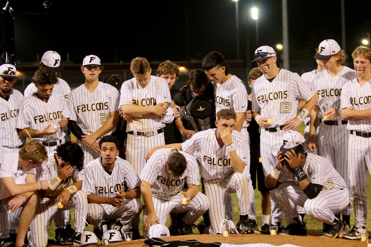 Duns_more's tweet photo. After the game, the Foster baseball team (@fosterfalcon) had a candlelight vigil on the mound to remember and honor their fallen teammate Sam Brown, his brother Hayes and mother Lynnette. https://t.co/tAhBETSp9o