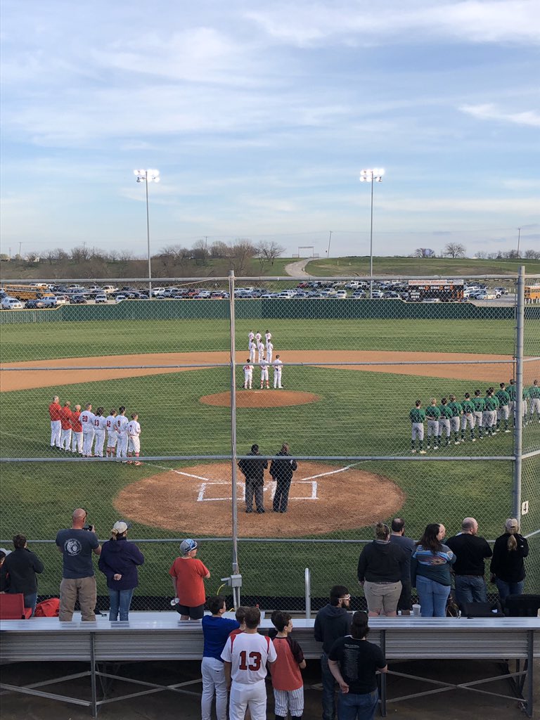 Great way to open up district play with a win vs Rio 12-9. 1-0 in district play <a href="/TxHS_Baseball/">THSB</a> #respect90