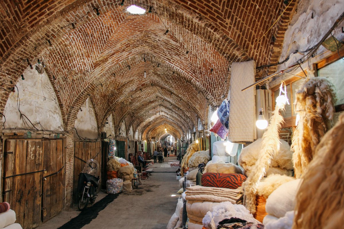 Going to another bazaar this evening in my Iranian cultural heritage site thread. The Bazaar of Tabriz. It's one of the oldest bazaars in the Middle East and is the largest covered bazaar in the world (thank you Google for that info). It's a UNESCO World Heritage Site.