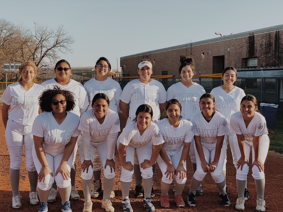 leslyy185's tweet photo. A BEAUTIFUL GAME TODAY LADIES!! We fought and came together, we did all we could in our power❤️so much love and respect for my girls, without you guys nothing is impossible. We just eating from here (6-7) https://t.co/hZBgMCAk2R