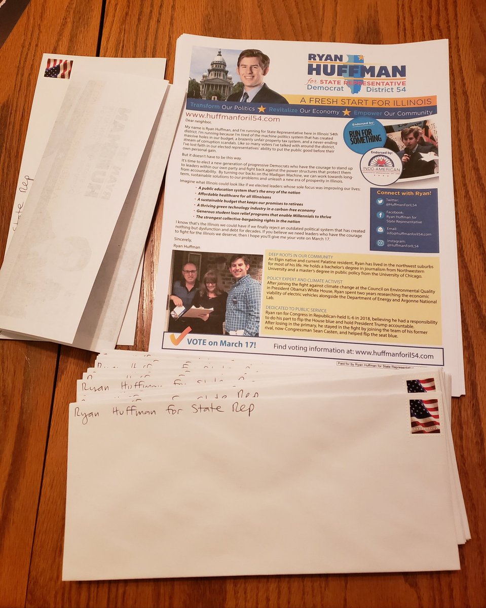 krystolle's tweet photo. Taking a break from #PostcardsToVoters and @Postcards2WI to stuff envelopes for @HuffmanForIL54. I'm mailing to a few dozen voters in Palatine.

Illinois votes next Tuesday, March 17th!
✍📃✉📬🇺🇸🌊🍀 https://t.co/zvV2DUmx7U