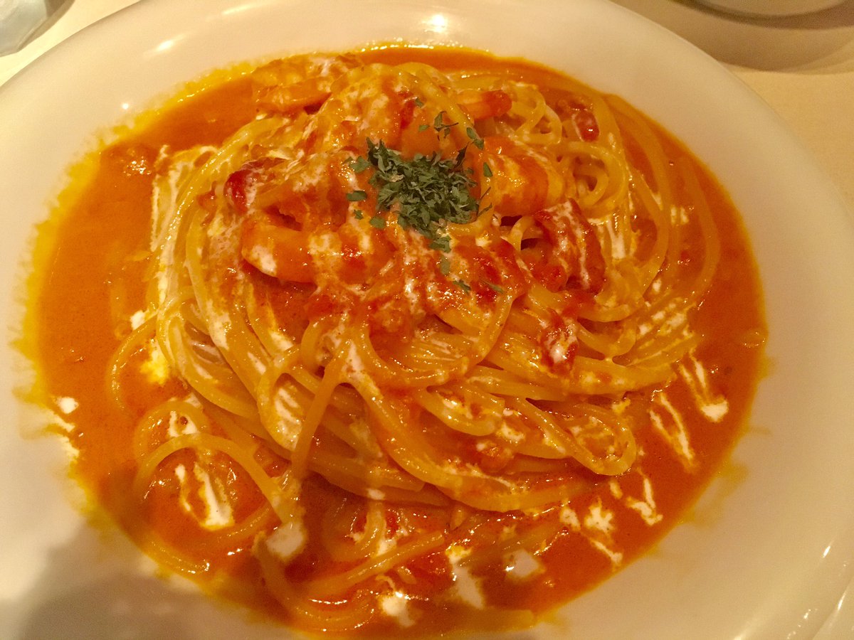 名無し 中野 パスタキッチン 海老とツナのトマトクリームパスタ サラダ トースト ドリンク付き ソース濃厚 海老プリプリ 好みのアルデンテ サラダは上に乗ったカリカリの肉片 みたいなのがシーザーサラダ風ドレッシングと合って美味しかった