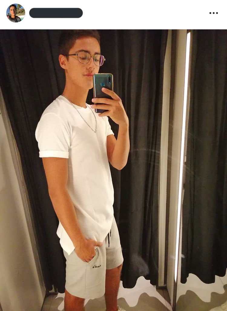 Ricoss_cl's tweet photo. Mauro / 19 años / Chileno 🇨🇱

¿Quien lo pidió?

Rt si quieres algún hetero engañado https://t.co/UBC1k9KFIF