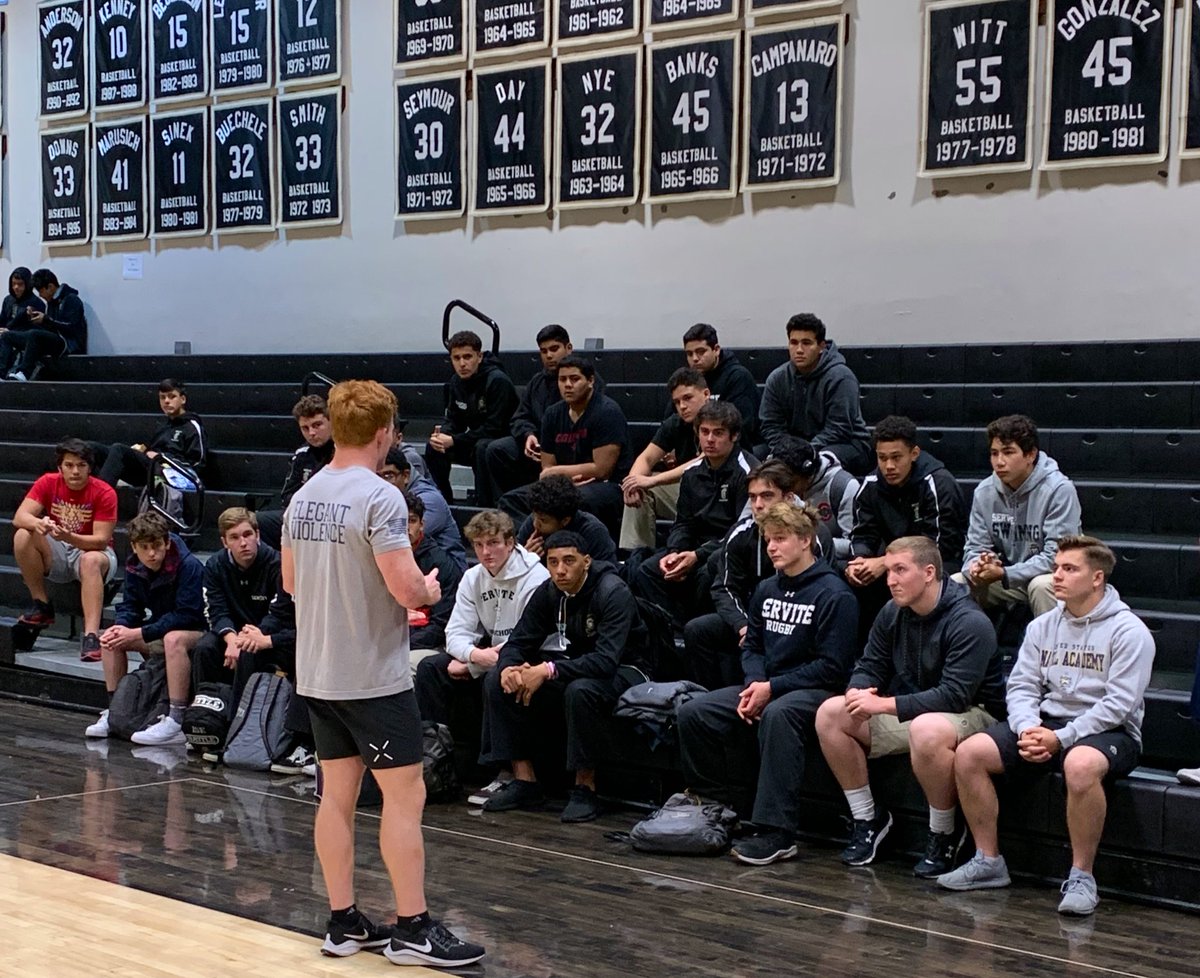 Moment of the day, @USNAMensRugby Navy Rugby Team Captain and Servite alum, Gordon Livermore ‘15, giving words of wisdom to his brothers. Impactful day for our Rugby program. #THEBROTHERHOOD #CREDOUTINTELLIGAM #FOREVERAFRIAR