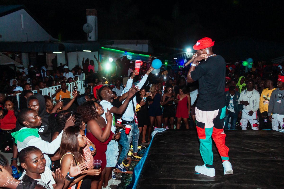 Chefy187's tweet photo. Kitwe Ebony night club!!!! Always a vibe! Photos by black photography.
#kopalaswag
#Senseitional https://t.co/FmaPYpUjOI