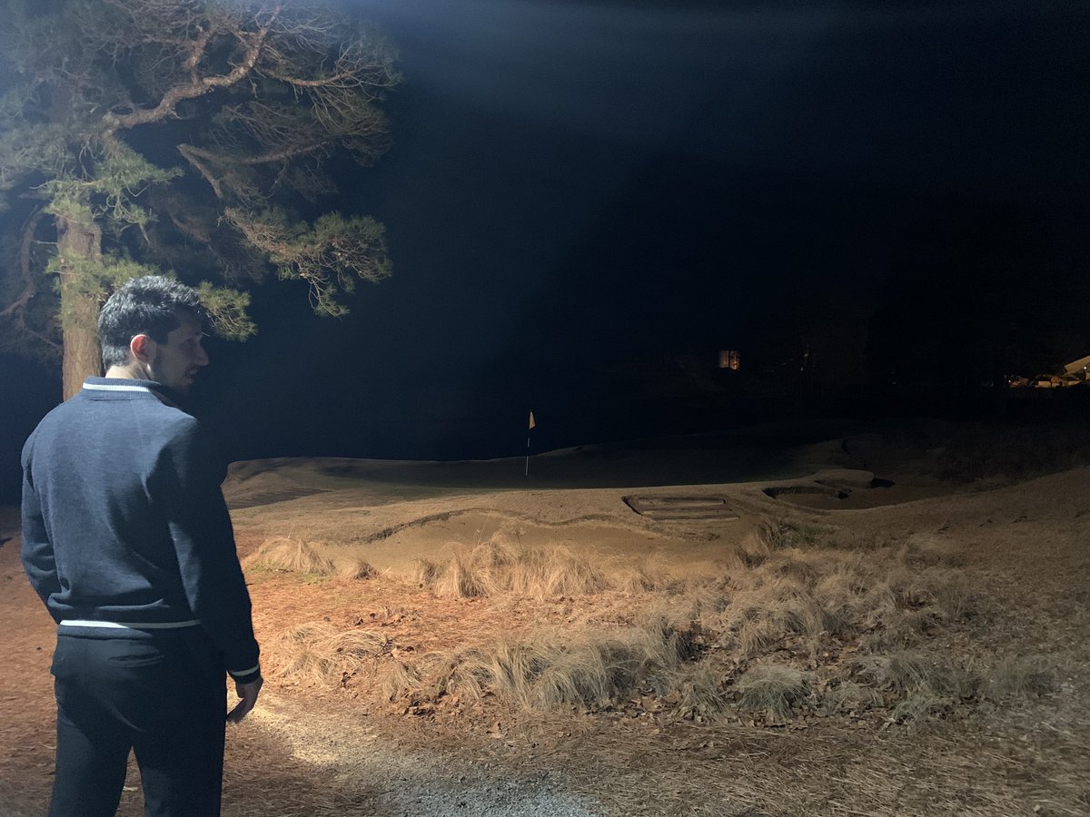 THENICKBRADLEY's tweet photo. Shooting with https://t.co/LJ44Jp7FAp @TobaccoRoadGolf so cool staying at the Stewart cabin. Night time practice !
#MoveU #golf #golfswing #golfprogram https://t.co/r46o9v7JOX