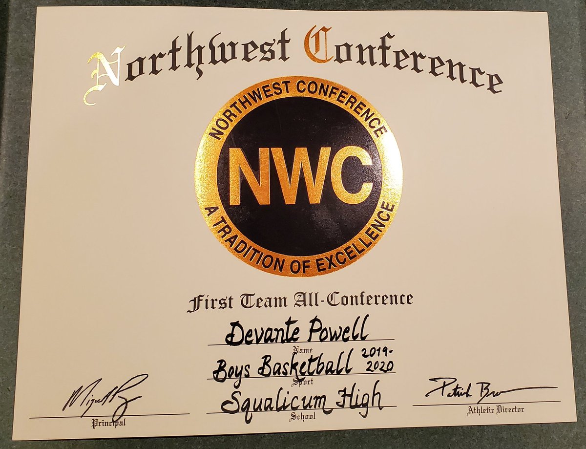 DBLOCKHOOPSAAU's tweet photo. Devante Powell class of 2020! First team All conference, Team Captain  and Most Dedicated! Devante holds the record at Squalicum for most games started as he has started every game since Freshman year. He also is one of only 3 guys to have scored over 1000 points at Squalicum! https://t.co/TT36q290Dr