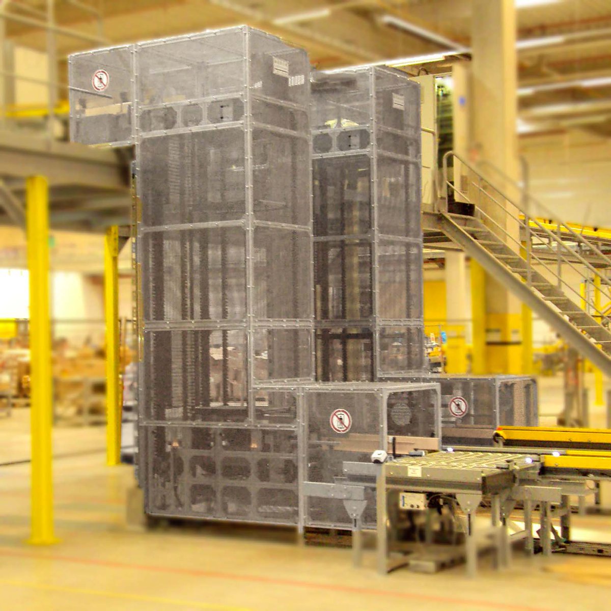 NERAK_UK's tweet photo. Tote it up, Box it up or Load it Loose.... These Continuous Platform Elevators Transport Loads up to 50KG, upwards or downwards between Floor Levels at a rate of up to  2,400 units an hour. #automation #materialhandling #logistics #warehouse #ecommerce #distribution #manufacture https://t.co/VYjEButw5q