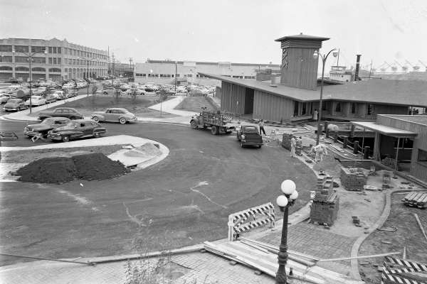 A Safe Place For Rational Thinking On Twitter 3 Tom Hank S Father Amos Mefford Hanks Dob March 9 1924 Dod January 31 1992 Age 67 Having English Ancestry Amos Was A Cook