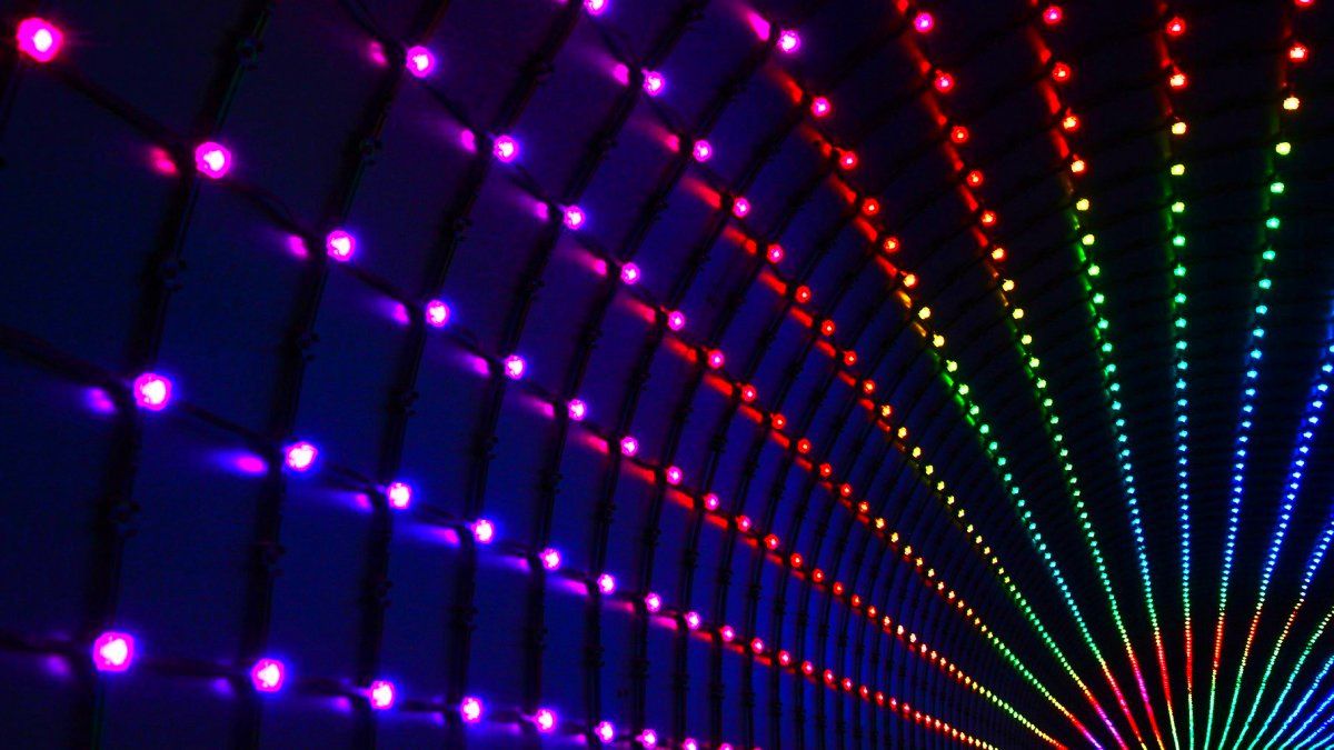 ctmagazin's tweet photo. Jetzt kommen neue Fernseher mit Mini-LEDs in den Handel. Wir beleuchten, was es mit dieser #Displaytechnik auf sich hat und ob sie den #OLEDs das Wasser reichen kann (uk). https://t.co/eXeKemCTvQ https://t.co/6vz53RFHhC