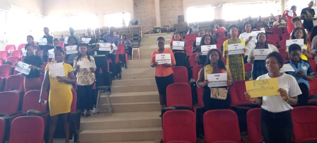 ovi_wce's tweet photo. Awesome screening!
One step closer to #ENDFGM in Imo State. #FGM #MyIssueToo
#InternationalWomensDay #IWD2020 #IWD #EachforEqual #BeTheVoice #NotTheVictim #GenerationEquality #Geng @GisellePortenie @itnoydfilm @robinson4eva @UNFPA @Atayeshe @phumzileunwomen @bitytech @CanadaFgm https://t.co/ZnQED7S9Kp