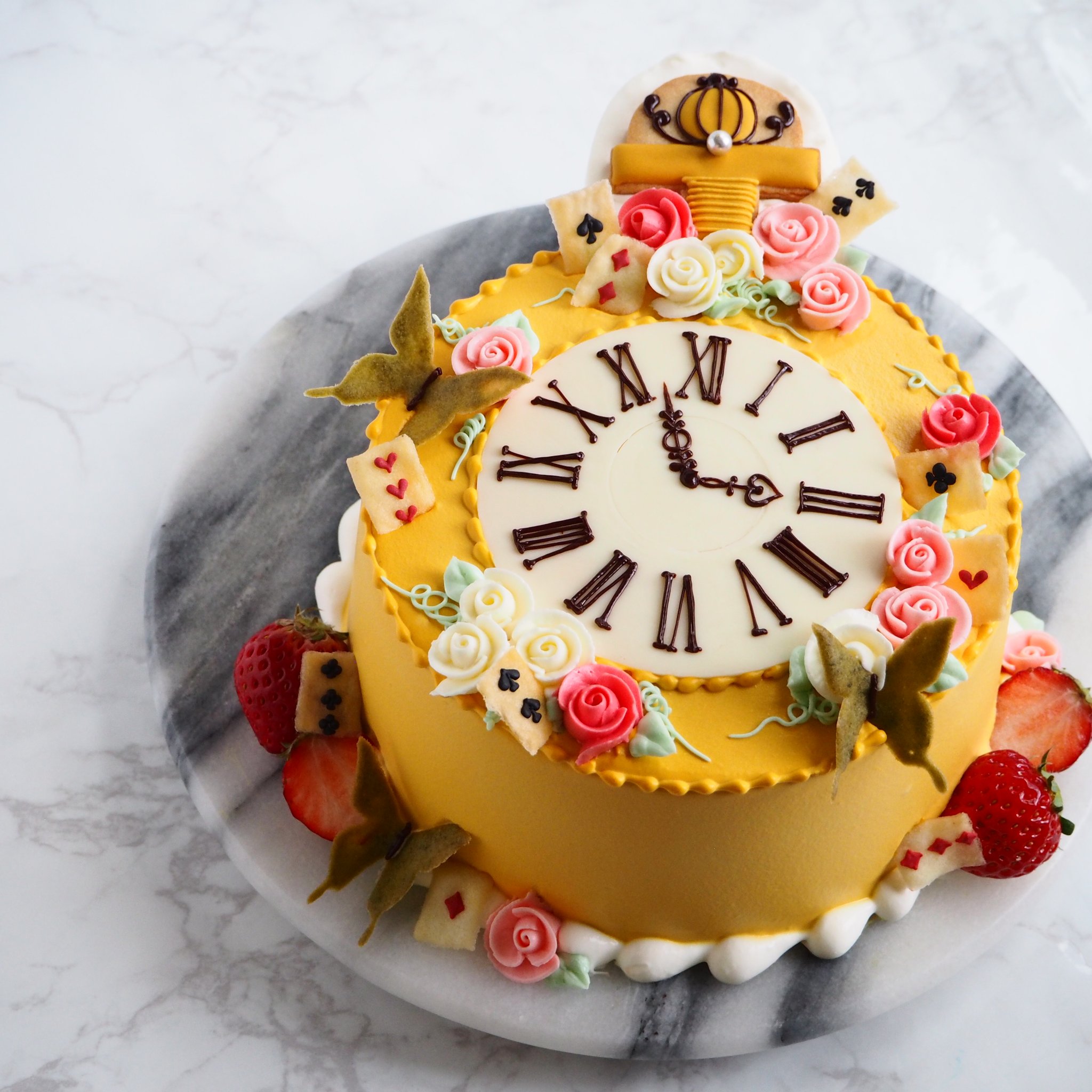 不思議な国のアリス涙の海を泳いだらホールケーキ