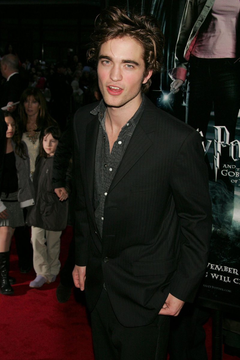 #ThrowbackThursday Robert Pattinson attends the New York premiere of Harry ...