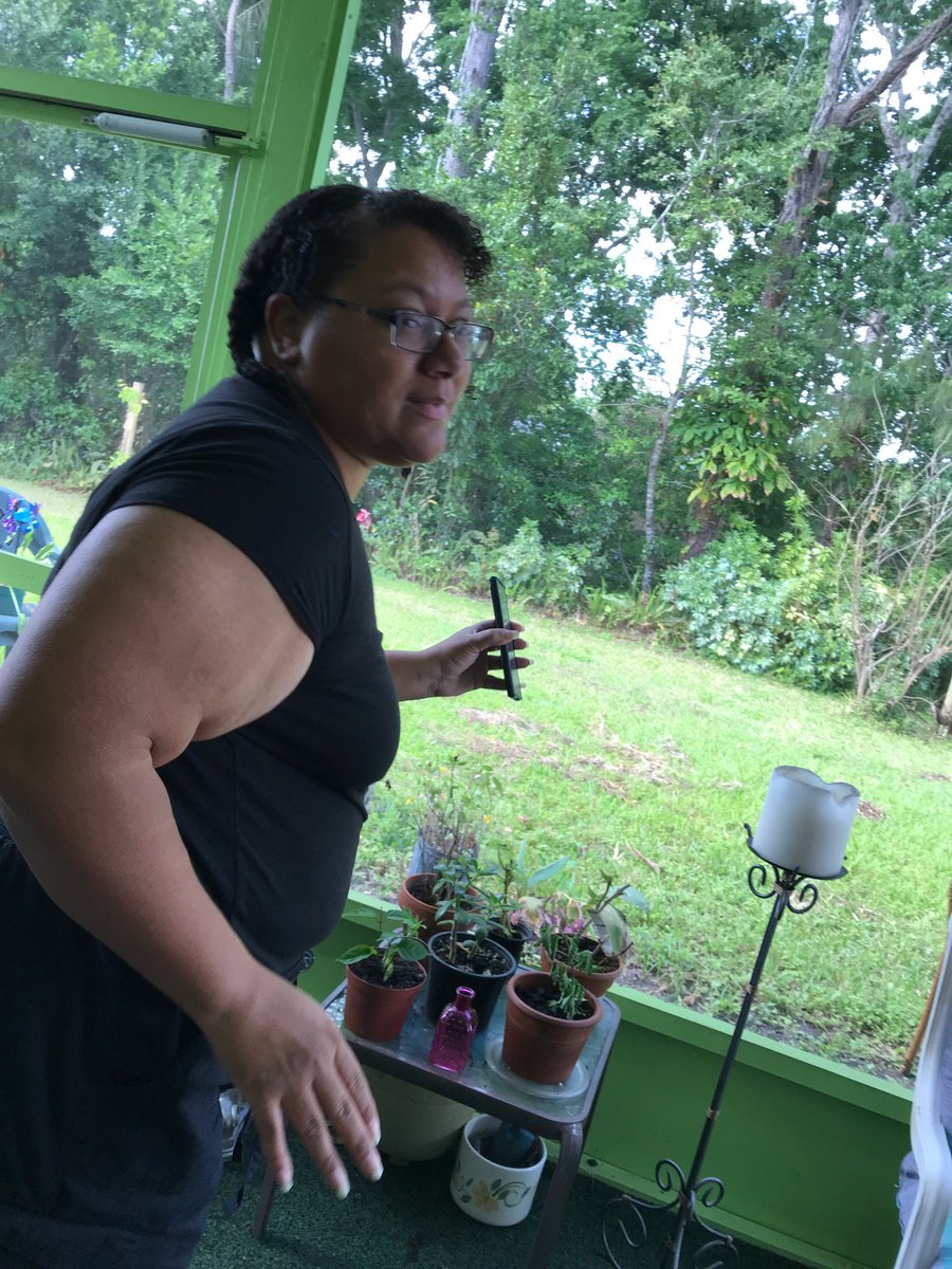 AletheaKontis's tweet photo. #MANWRetreatDiaries Day 25: Impromptu @lizzo porch dance party, led by @tinytempest . Because we’re not THAT sick anymore...
#QuarantinePrincess #MakeArtNotWar https://t.co/hyrLHmbshr