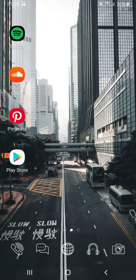 AnaaReads's tweet image. I don’t usually do tags like this but what the hell

Thanks for the tag @murakamireads 

Lock screen
Home screen
Last song you listened to
15th picture in gallery

Don’t have a lot of mutuals here so yea 😂
@littlebookraven @LouAndLife @cafe_manon