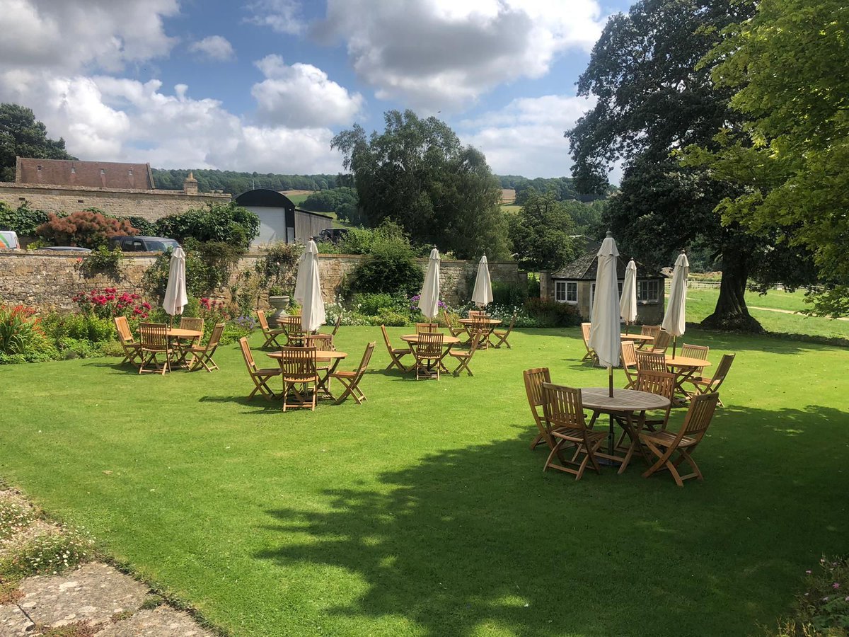 furniture4event's tweet image. With weddings and events on hold for now, it’s the perfect chance to look back on the events we have done and with glorious sunshine let’s start with our beautiful Teak Sets! These are a great idea for garden parties, or to fill your outside wedding space! ☀️🥂