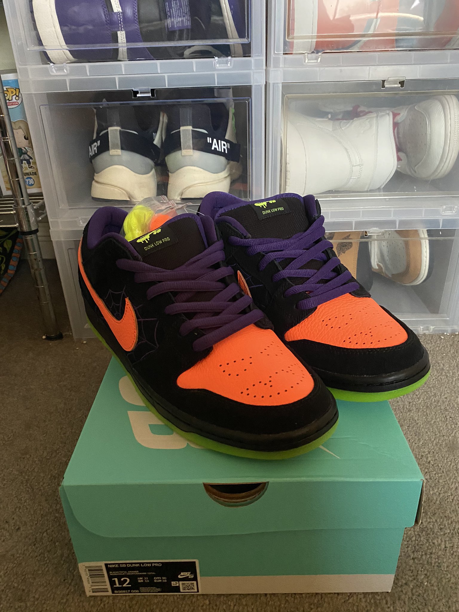 nike dunk low night of mischief