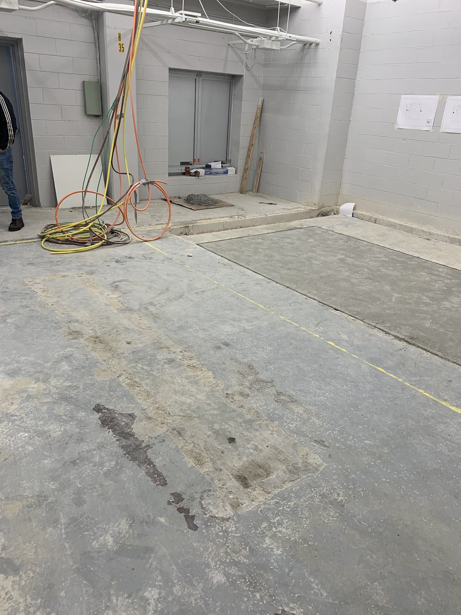 PetermanColin's tweet photo. #PolishedConcrete #beforeandafter #800Grit https://t.co/RjV7t2wkn6