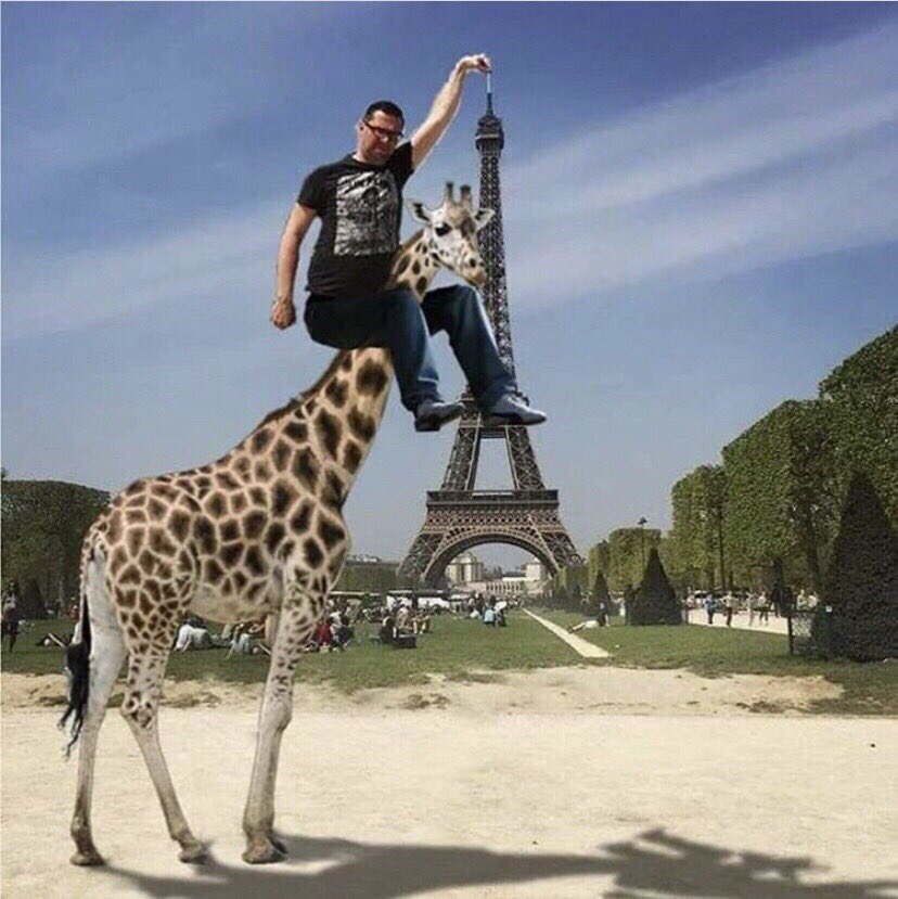 Как прифотошопить лицо к картинке на телефоне