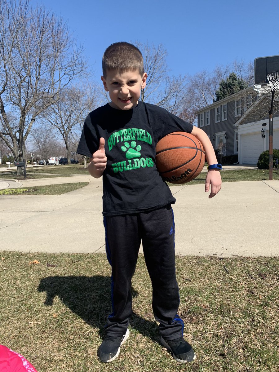 Laura Gray tweet media