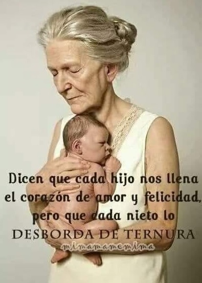 Esta foto refleja la gran ternura que ambas fases de la vida reflejan y a la vez que su gran vulnerabilidad.
#CuidemosANuetrosMayores #LlamaATusMayores #quedateencasa #TodoPasará