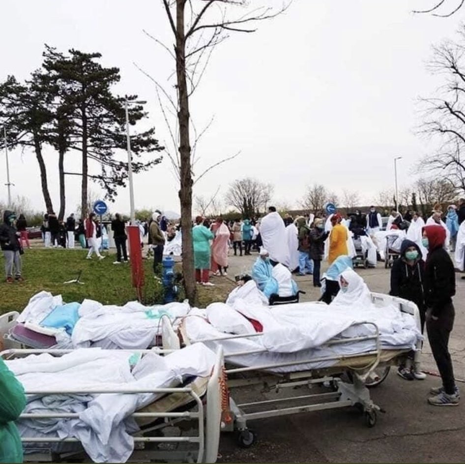 QuotesDailyBook's tweet image. Italy 🇮🇹 right now.
No more space available in the hospital🏥. For God Sake take this deadly Coronavirus seriously and take care of yourself 🙏🙏.
#coronavirus #COVID19