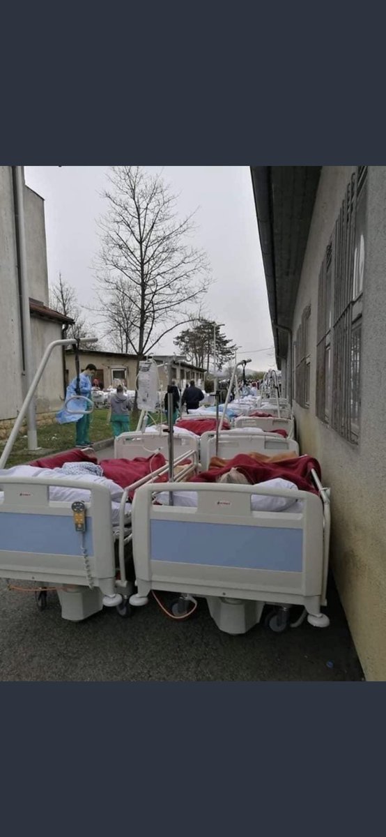 QuotesDailyBook's tweet image. Italy 🇮🇹 right now.
No more space available in the hospital🏥. For God Sake take this deadly Coronavirus seriously and take care of yourself 🙏🙏.
#coronavirus #COVID19