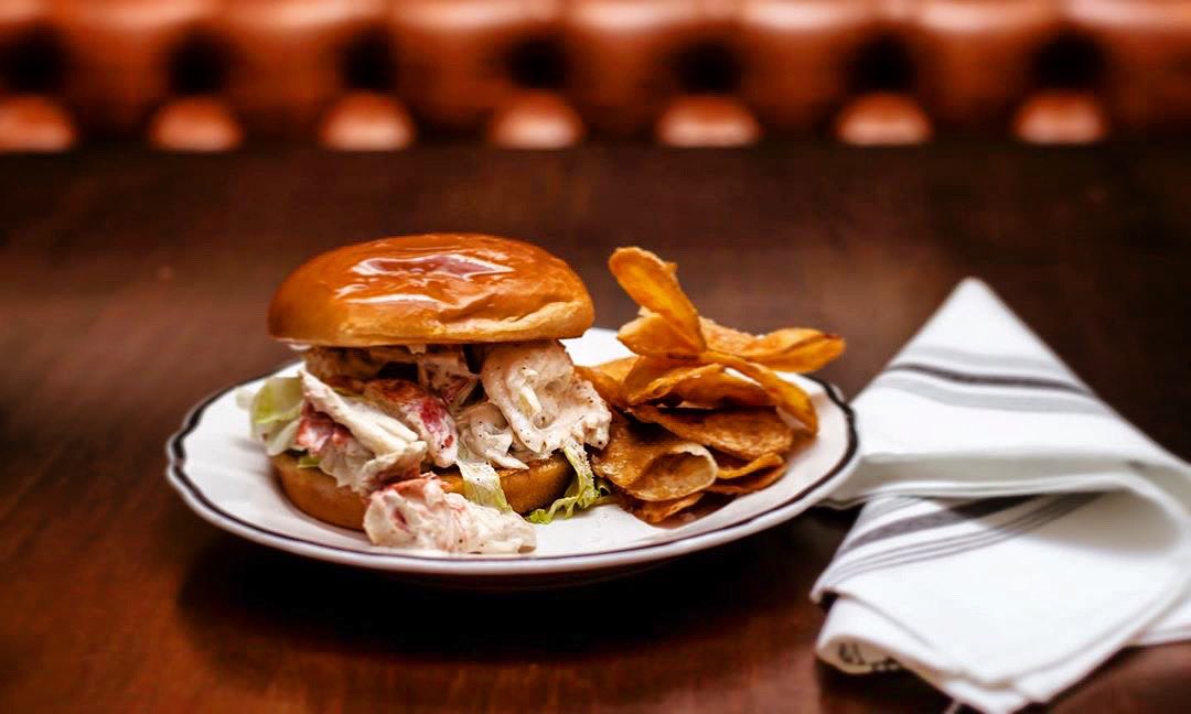RiverOysterBar's tweet photo. The 🦞 Bun is now available for pickup or delivery via Grubhub! Maine lobster with créme fraiche is stacked between buttered brioche buns. Order now! 
📸: @righteyephotographers #miami https://t.co/Y9BIQjZY1o