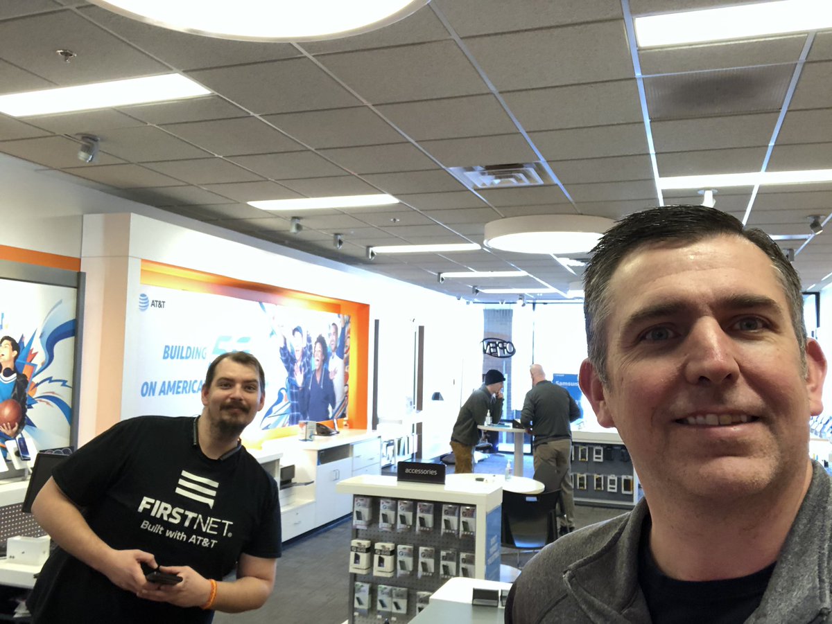 kgitchell's tweet photo. Shoutout to Bill and Doug at the Master Wireless store in Grand Haven, MI providing outstanding service while keeping the shore safe and connected! Keep up the great work gentlemen! #WeAreGLM #MasterWireless #ARGrowth @DemetrusHayes1 @TomMonahan10 @GreaterLakesMkt https://t.co/vcDNyxH9oM