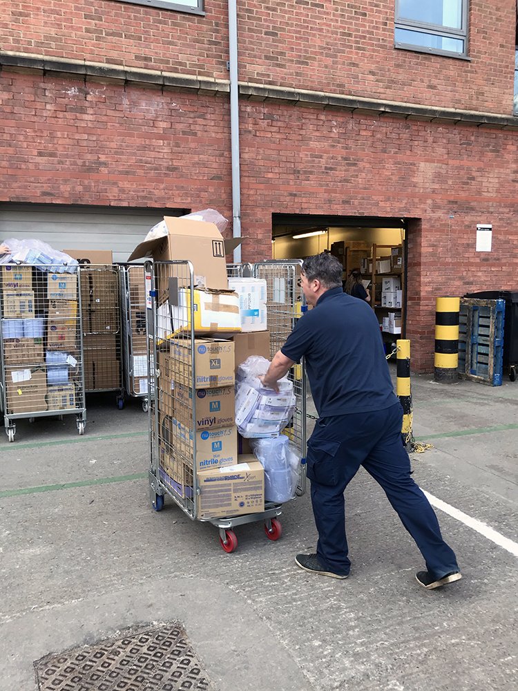 GeogDurham's tweet photo. We were delighted to donate >20k gloves plus aprons, masks and other PPE to @nhsuk #nhsheroes at North Durham hospital #uhnd today.
Many thanks to colleagues in @arcdurham @duruniearthsci @durbiol @durhamchemistry and Engineering for their generosity #unisupport @durham_uni https://t.co/hnilyJL8hP