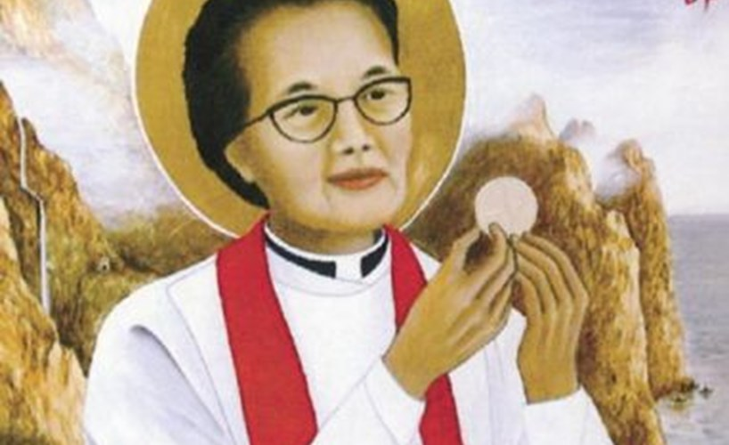 The prayer board is dedicated to the memory of Reverend Florence Li Tim-Oi. 李添嬡 - She was the first woman priest in the Anglican Communion, decades before others.