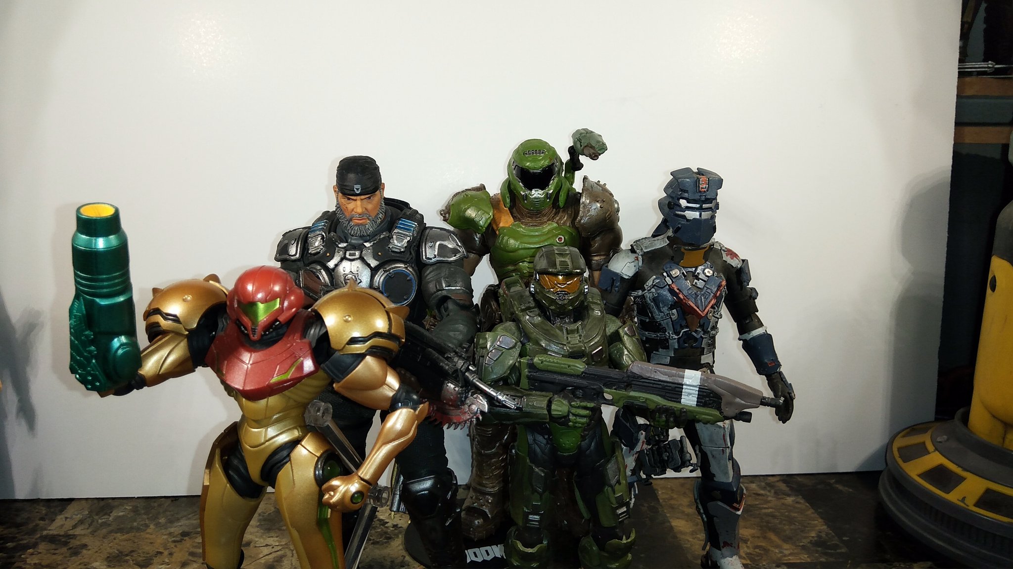 Kitsu Kyu 👹🦊 on Twitter: "@Xbox Master Chief, Samus Aran, doom Slayer,  Marcus Fenix, (and Isaac Clarke because there\