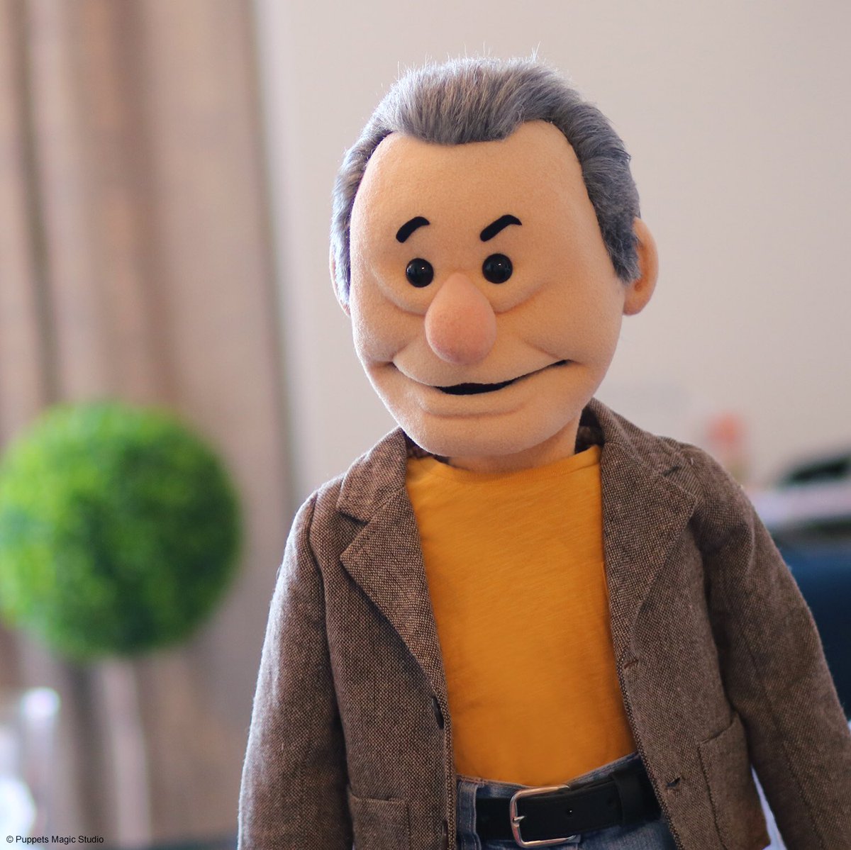 PuppetsMagicUk's tweet photo. A quick shot of this guy ☀️🕺✨
#puppets #puppetdesign #wednesdaymotivation #characterdesign #handmade #sculpture #puppetcompany #indiefilm #craft #puppetry #puppetmakers #greyhair #specialeffects #filmprops https://t.co/LUc0PJPoDN