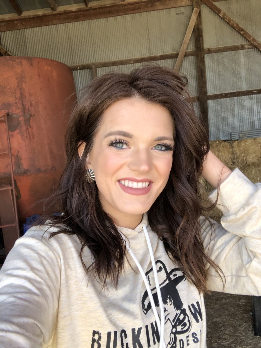 cydneejanae_'s tweet photo. at my favorite place ๐ #doublehranch https://t.co/pp3VD6Xwi1