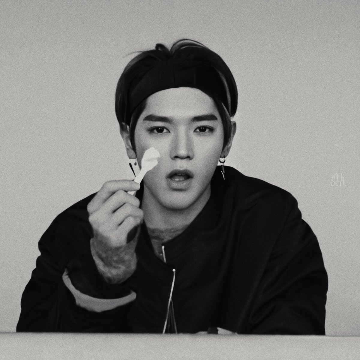 teyounglee's tweet photo. ㅤㅤㅤ ㅤㅤㅤ
↷
𝟭𝟵𝟵𝟱. 이태용
ㅤㅤㅤ ㅤㅤㅤㅤㅤㅤ ㅤㅤㅤㅤㅤㅤ ㅤㅤㅤㅤㅤㅤ ㅤㅤㅤㅤㅤㅤ ㅤㅤㅤㅤㅤㅤ ㅤㅤㅤㅤㅤㅤ ㅤㅤㅤㅤㅤㅤ ㅤㅤㅤㅤㅤㅤ ㅤㅤㅤ https://t.co/KIaKPYdTIa