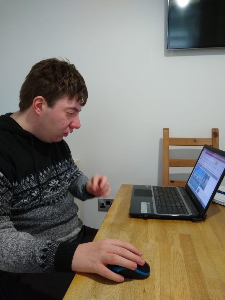 AutonomieInfo's tweet photo. Our young people with additional needs whilst at home are taking part in the #WhatNextProg Independent Skills Task Challenge. Meet Owen, here he tells our programme Youth Project Officer Nicole what he has been up to during a video link chat. https://t.co/1UYZuTdXKK