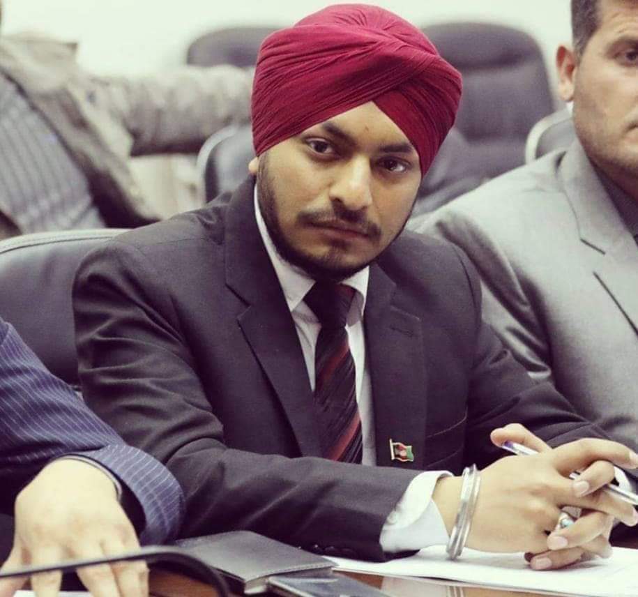 pasht_een's tweet photo. The victim, named Afghan Raju Singh,along with his father and four family members,along with seven other common Afghans were killed in the Kabul attack today.🇦🇫😢

@ARG_AFG @AmrullahSaleh2 @AsadullahKhaled @GenKhoshal @GenTadeenKhan @hmohib

#AfghansCondemnAttackOnSikhs https://t.co/UT22H4i0bG