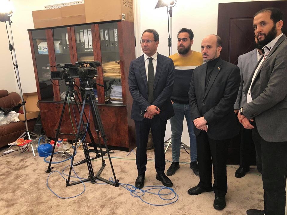 MOELibya3's tweet photo. The Minister of Education continues the record of lessons and thanks all the teachers and the committee for distance education formed in the ministry, and everyone is worked with the ministry to stand alongside students at this conditions https://t.co/Un40Mgolmf