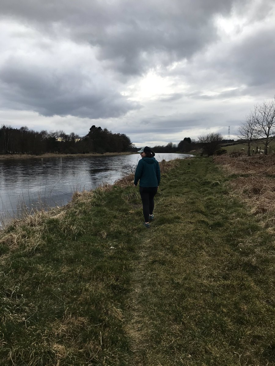 DMK_17's tweet photo. Todayโs exercise - down by the river in front of the house. Now my girls appreciate living in the sticks! #stayhome #stopthespread #lovethisplace #perfectisolation https://t.co/PAos9BEhH2