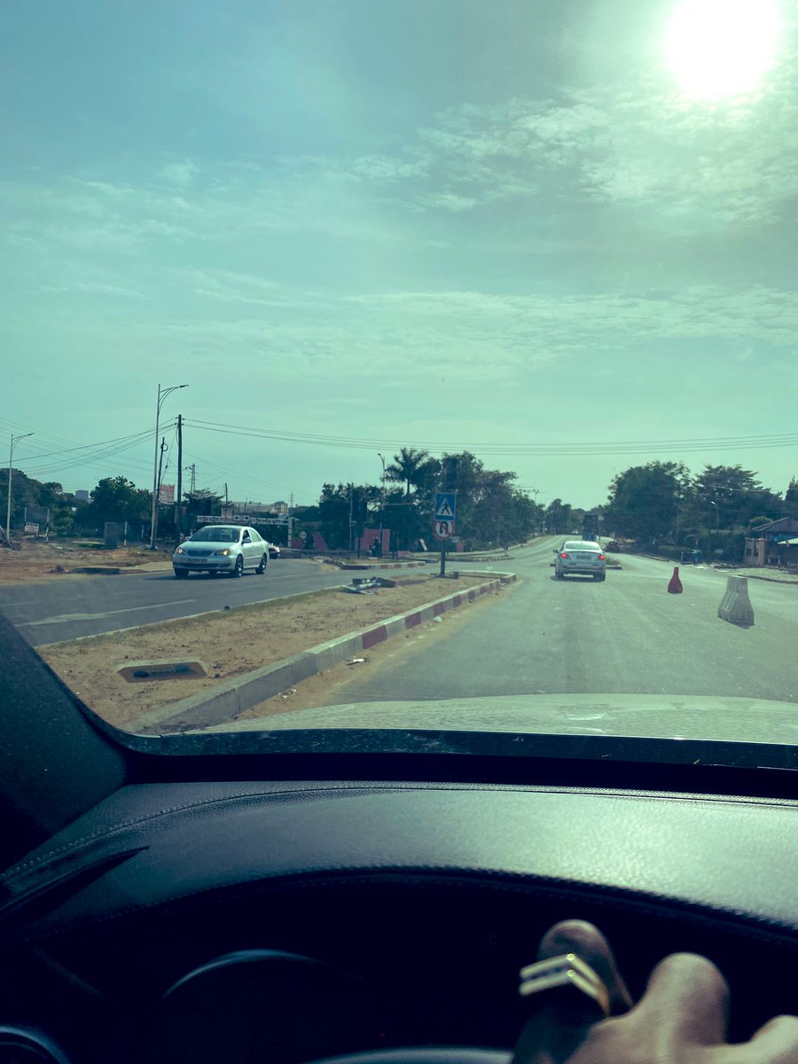 1RealJoeyB's tweet photo. i stay east legon 8yrs this i never seen the tunnel this empty at 4pm wow. https://t.co/7BT4wtGLos