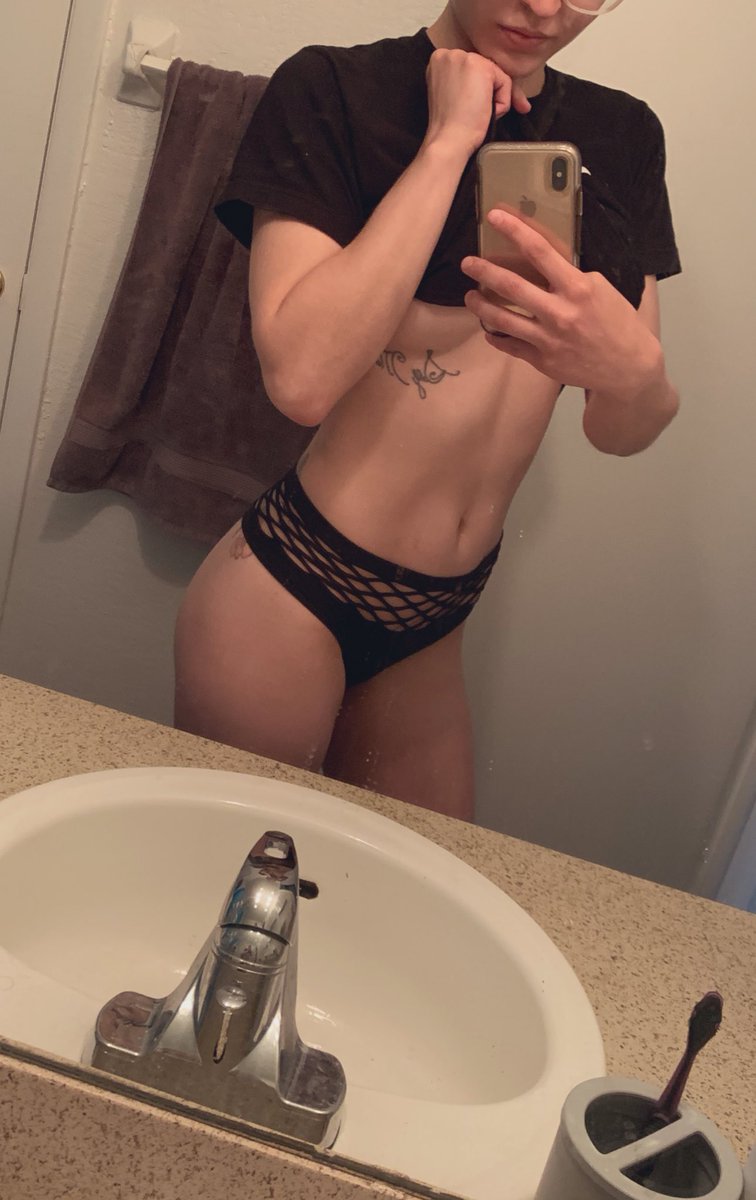 OhhellyeahHay's tweet image. get thick season