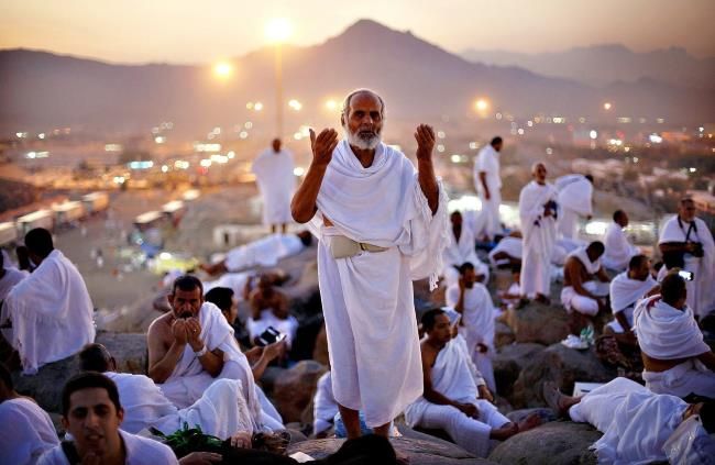 4 Things to Consider before going to Hajj

For healthy and financially equipped Muslims living around the world, it is compulsory to offer a visit once in a lifetime to the holy mosques in Makah and Medina.

buff.ly/2JgNYQ0

#hajj2020 #Pakistan