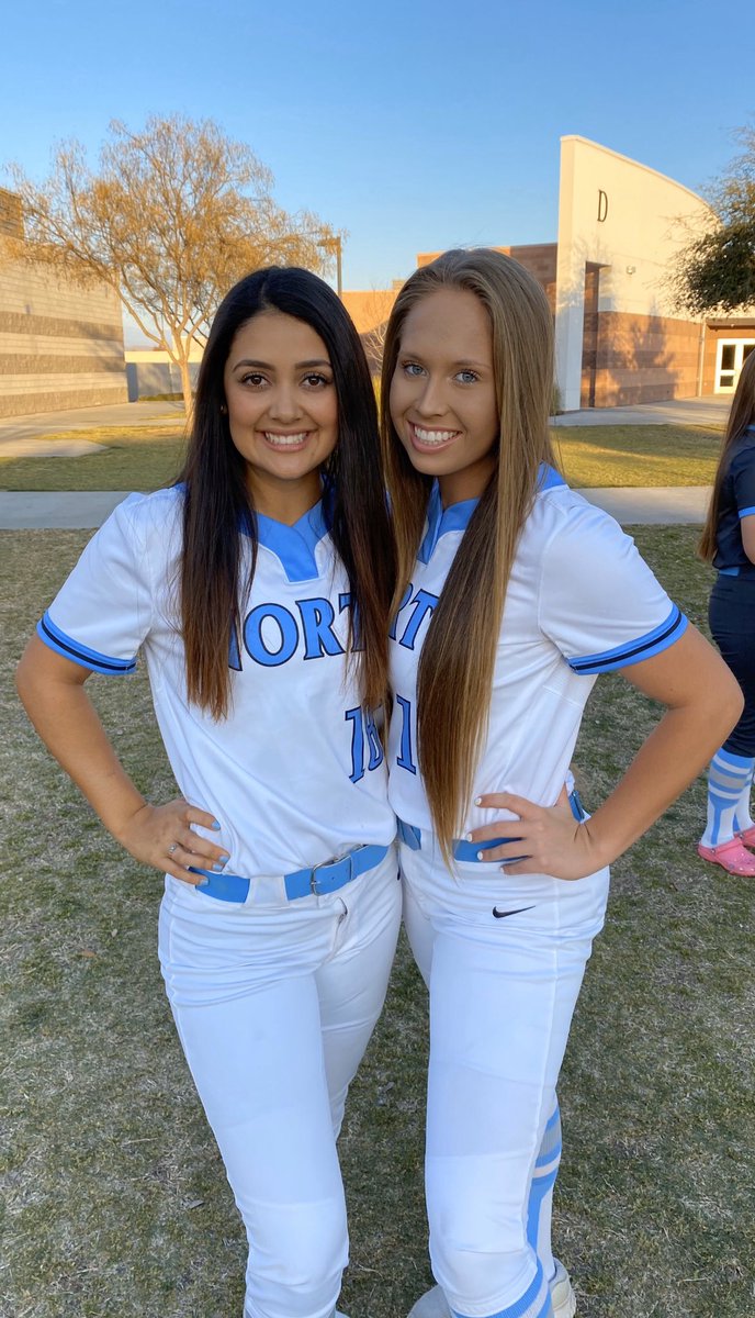 moffittmorgan16's tweet photo. i would give anything to play 1 home game this year with my sistas💙 https://t.co/IRvfyNU8Oh