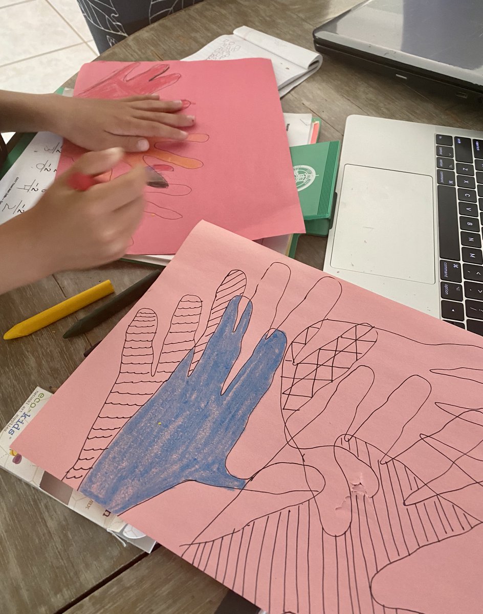 KellyPared's tweet image. Super #PCK art lesson today with @PineCrestSch art teacher, Ms de Souza! Even mommy took a brain break! #PCVisualArts teachers Rock!