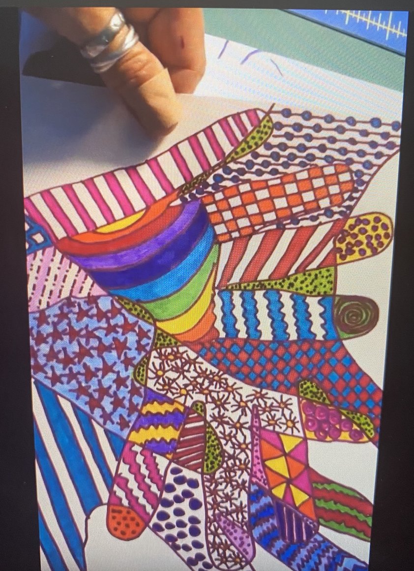 KellyPared's tweet image. Super #PCK art lesson today with @PineCrestSch art teacher, Ms de Souza! Even mommy took a brain break! #PCVisualArts teachers Rock!