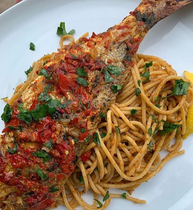 #fish #pasta by @bimmskitchen_ 😋😋😋 #grilledfish #dinner #lunch #clicknchop #tomatoes #food #yummy #foodie ift.tt/2Jhoq5f