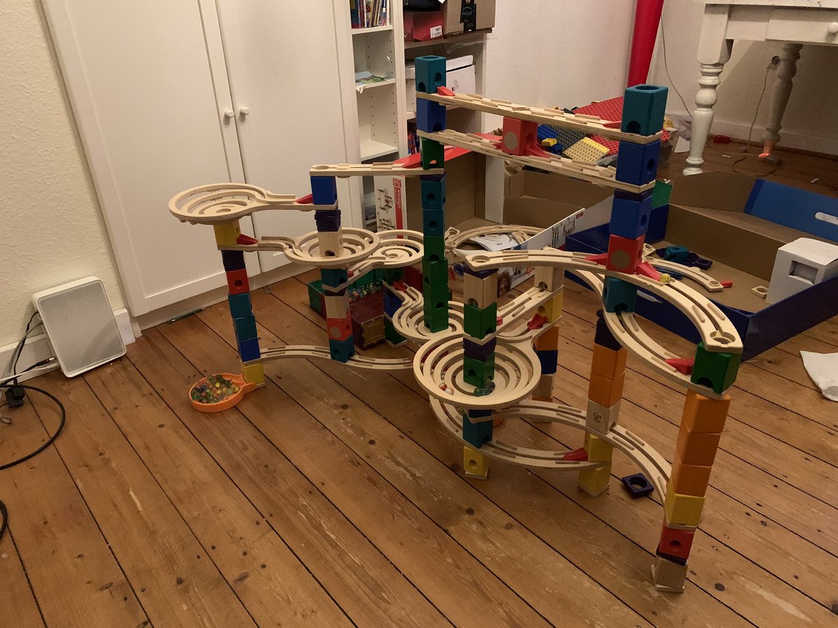 Kinder lernen erste #MINT-Grundlagen  
<a href="/Hapetoys/">Hape</a>