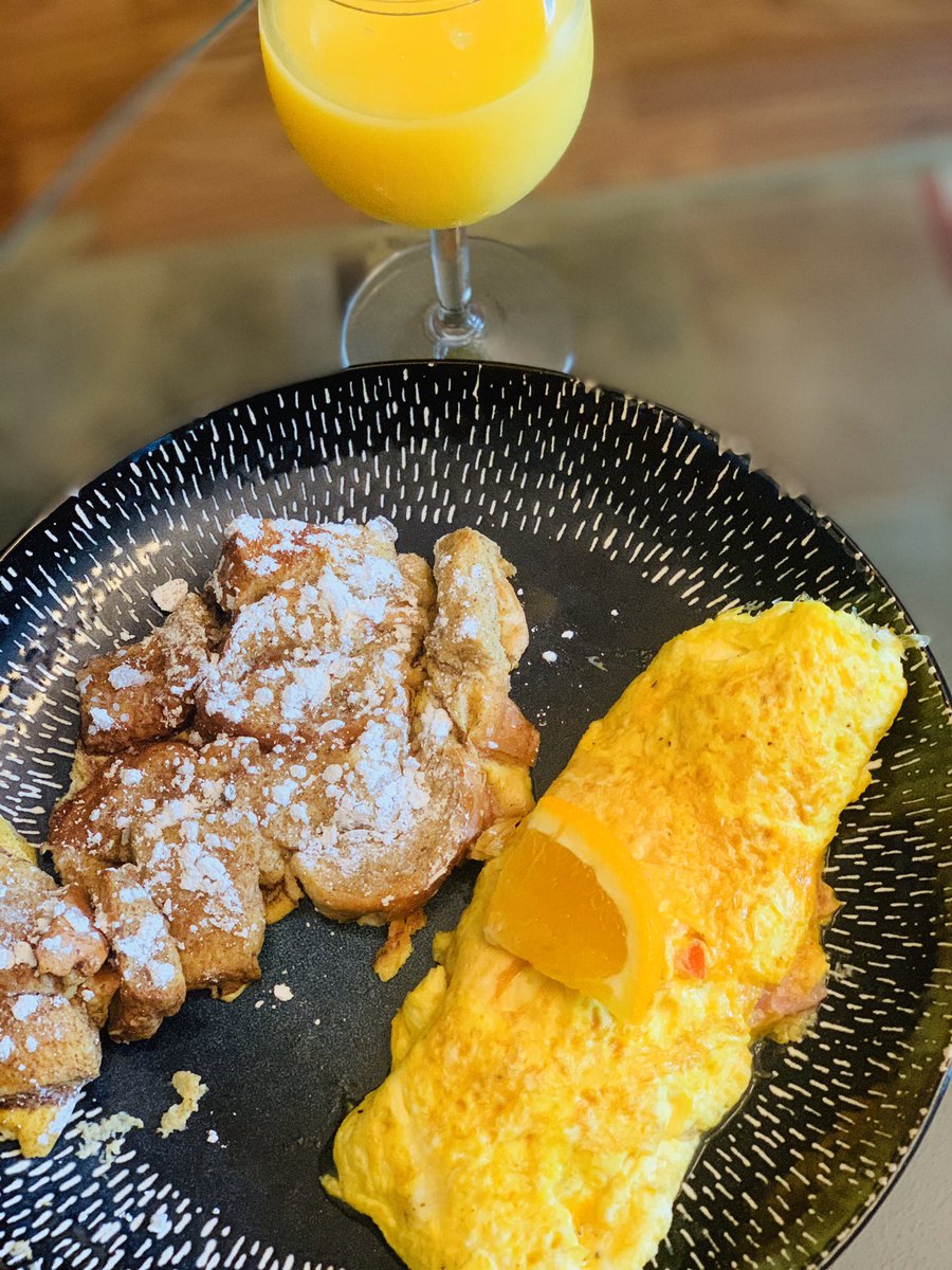 iOwnSwooshinc's tweet photo. Brunch by me ❤️ https://t.co/BUHQbkJPHA