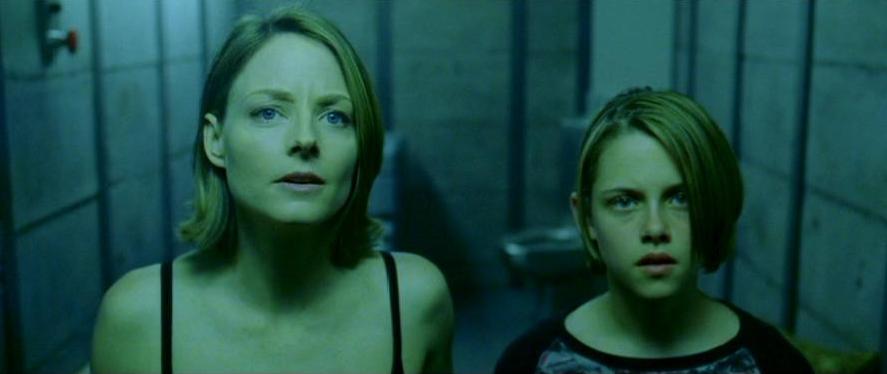  #PanicRoom (2002) David Fincher's most underrated movie, it's a really good thriller with some awesome scenes and really stylish, the one setting is very intriguing and used to it's fullest. And oh Casting Jodie Foster and Kristen Stewart as mother daughter is top notch casting.
